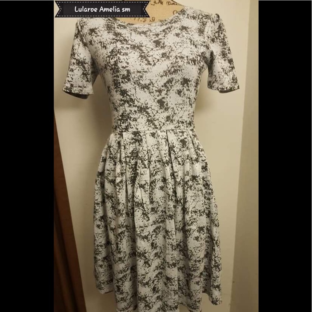 Lularoe Amelia